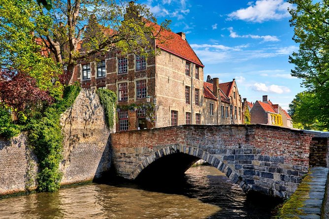 Bruges bus tour from Amsterdam - St. John’s Hospital and Michelangelo’s Madonna