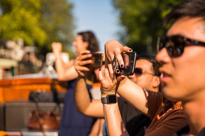 Classic Salonboat Tour in Amsterdam Including Cheese and Wine - From the Spiegelkwartier to the Amstel