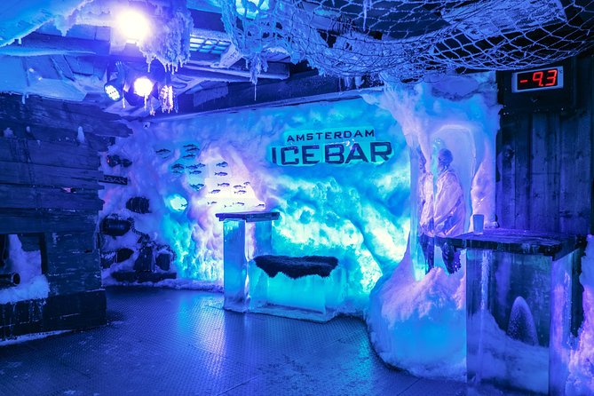 Combo Ticket: Xtracold Icebar Amsterdam and 1-Hour Canal Cruise - What you see from the glass-topped boat