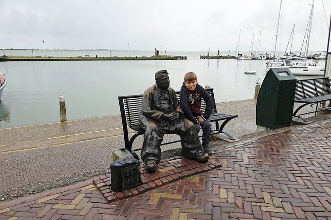 Countryside of Amsterdam Private tour - Three hours beside the water in Volendam