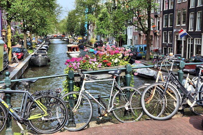 Cursed Houses of Jordaan: Self-Guided Mystery Walk in Amsterdam - Anne Frank Monument and Prinsengracht 70