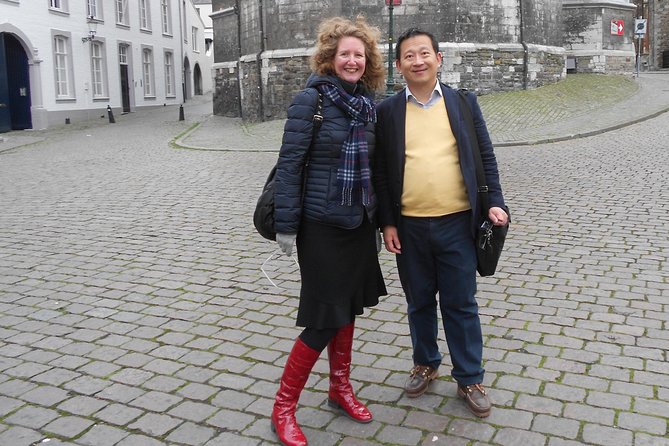 Customized Day Tour in the Netherlands with Art Historian - Meeting Walda in central Amsterdam