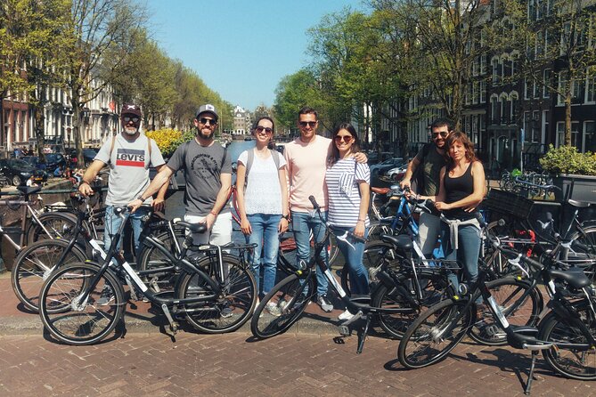 Daily group bike tour in Spanish. - Anne Frank House: an exterior visit with context