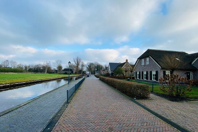 Day Tour Giethoorn, Afsluitdijk and Zaanse Schans with Boat Cruise - Booking, cancellations, and practical details
