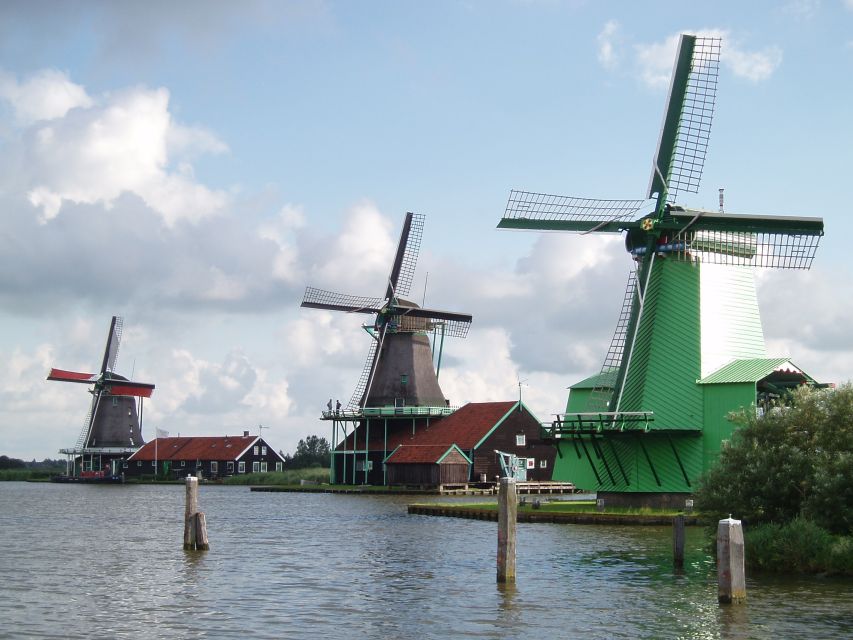 Day Trip to Zaanse Schans, Volendam and Marken - Cheese and stroopwafels, with a taste of daily life