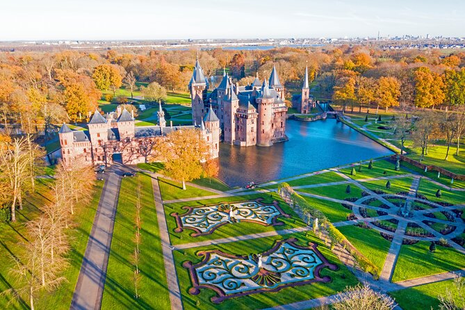 De Haar Castle, Utrecht and Muiderslot from Amsterdam by Car - The private car makes a rural day easier