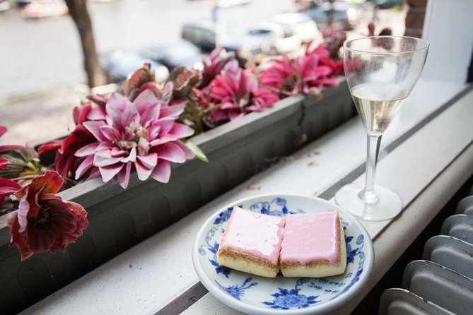 Discover Amsterdam's Culinary Scene: Morning Food Tour - Why the six-person limit changes the experience