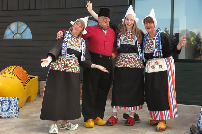 Dutch Experience in Volendam with Traditional Outfits - A Dutch dress-up stop with more substance