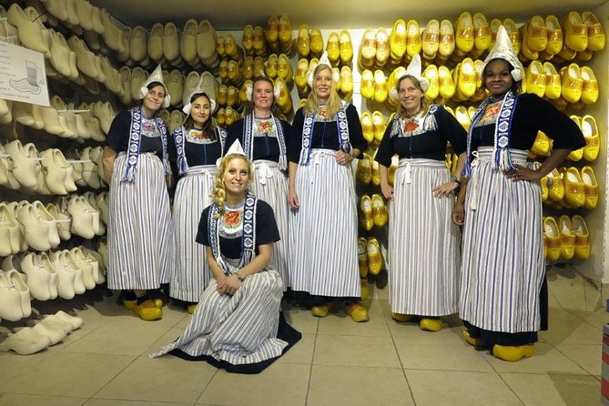 Dutch Experience in Volendam with Traditional Outfits - Reaching Katwoude from Amsterdam