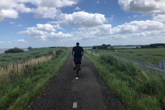 E-Bike PRIVATE tour Countryside of Amsterdam Volendam Marken - Edam: cheese country in a short walking stop