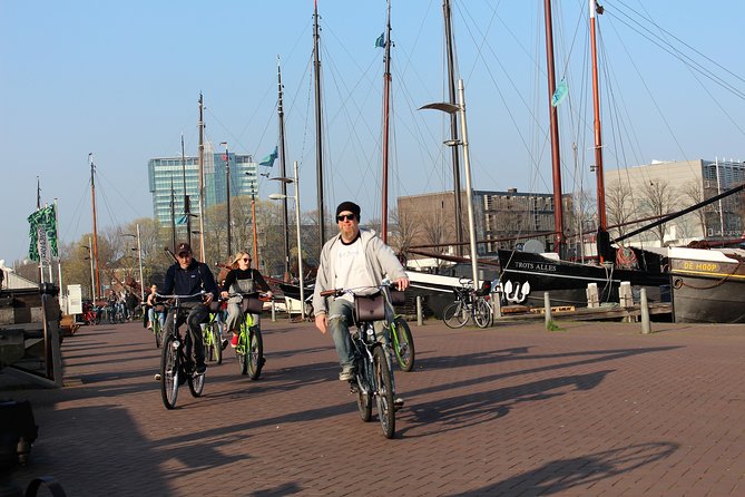 E-Bike Tour, Amsterdam's Highlights and Hidden Gems - Why Amsterdam works so well from a bike