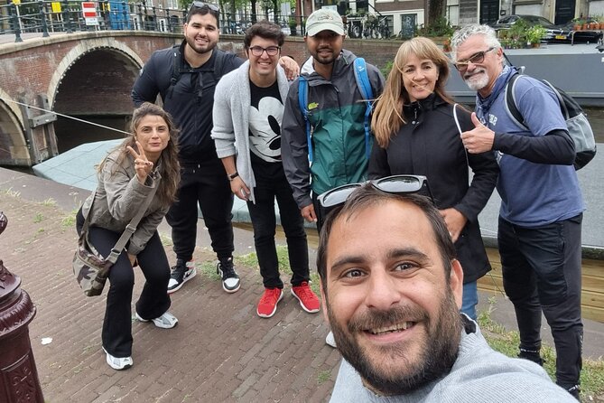 E-Bike Tour, Amsterdam's Highlights and Hidden Gems - What the guides add to the ride