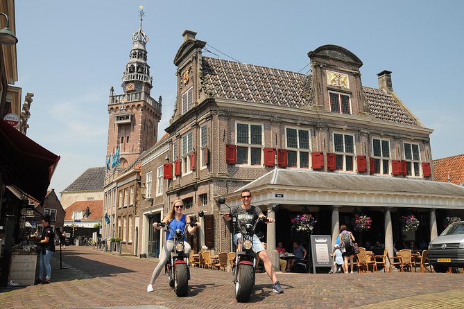 E-scooter rental Volendam - Countryside of Amsterdam - Monnickendam and its old harbour