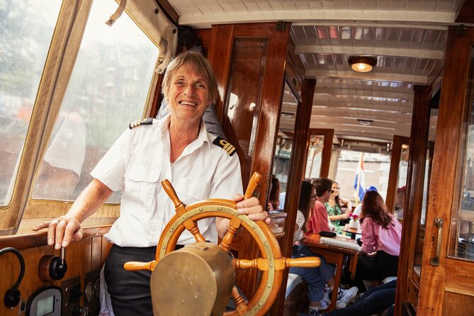 Eating Amsterdam: Food Tour & Canals Cruise - A food tour that begins in the Jordaan