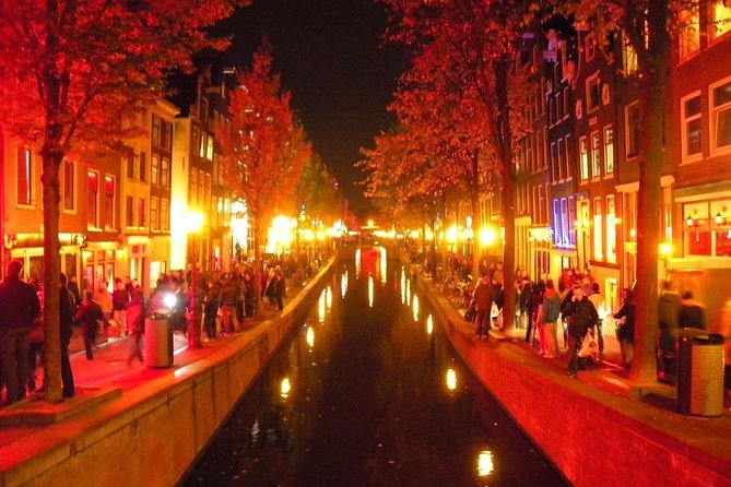 Exclusive small-group Amsterdam Red Light District tour - Amsterdam’s smallest house