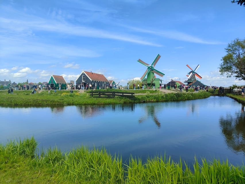 Excursion from Amsterdam to the windmills of Zaanse Schans - Seeing the windmills of Zaanse Schans