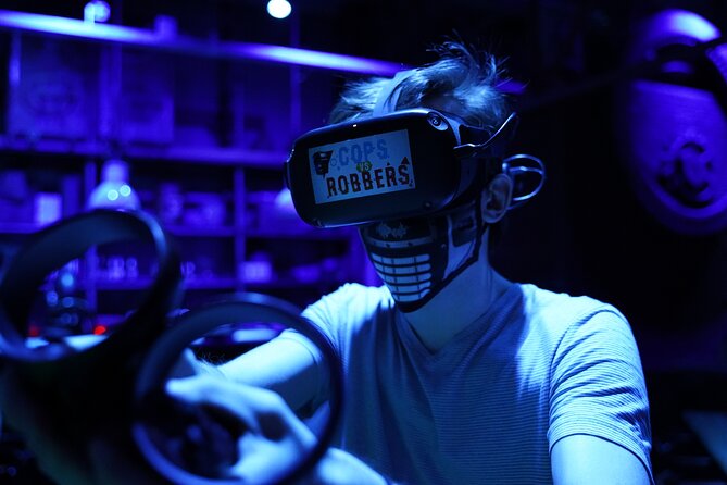Free Roam VR in Amsterdam – Immerse Yourself in a Virtual World! - The equipment and physical setup