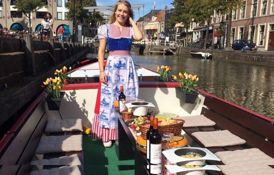 From Amsterdam; Alkmaar Cheese market & Zaanse Schans - Alkmaar’s 30-minute walking tour