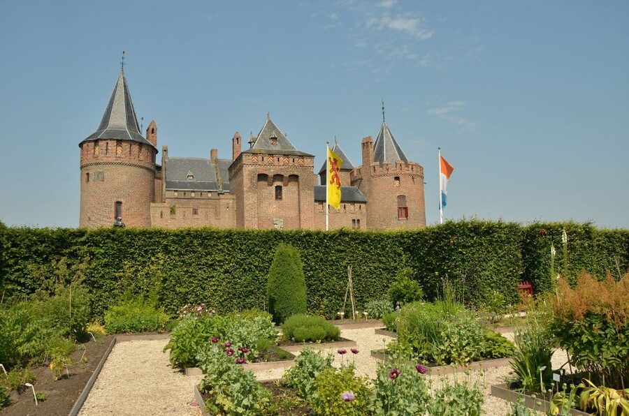 From Amsterdam: Amsterdam Castle Muiderslot Private Tour - First sight of the 13th-century castle