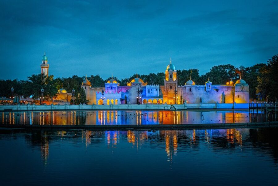 From Amsterdam: Day Trip to Efteling Theme Park with Ticket - Dutch Pancakes and Food During the Day