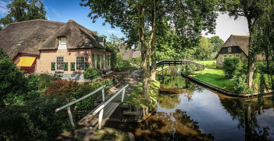 From Amsterdam: Giethoorn Sightseeing Tour and Canal Cruise - What the Private Format Really Buys You