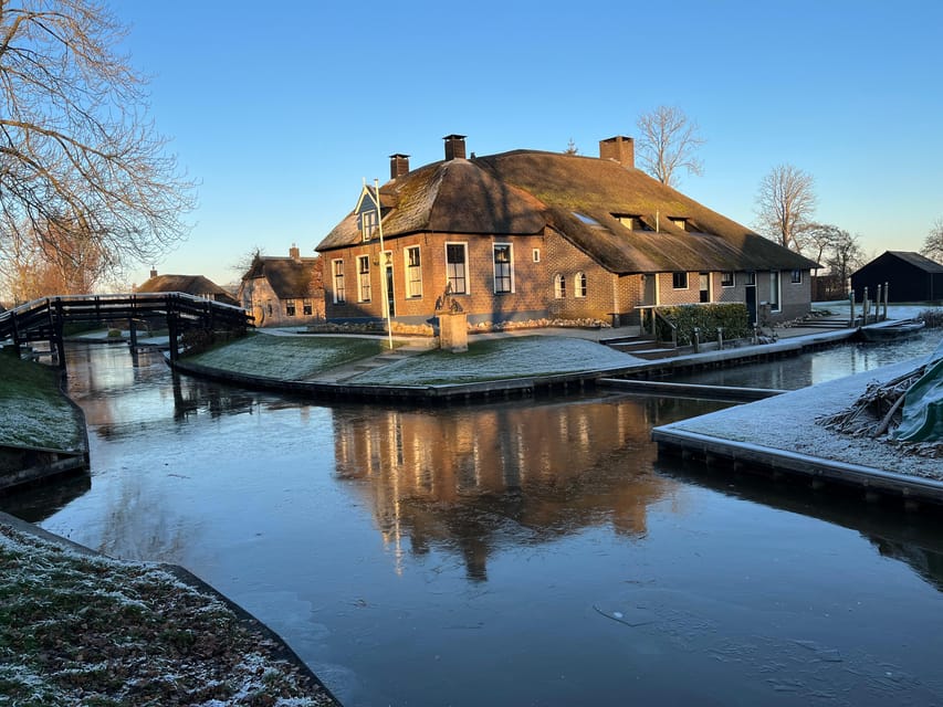 From Amsterdam: Giethoorn Small Group Tour with Boat Ride - Practical details to keep in mind