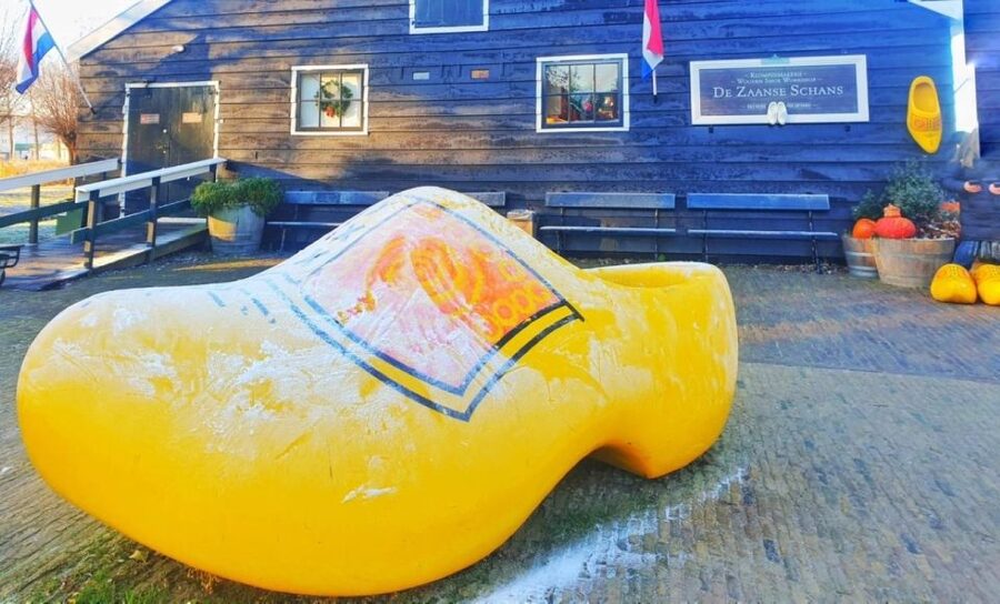 From Amsterdam: Giethoorn & Zaanse Schans Tour w/ Small Boat - Is $157 good value?