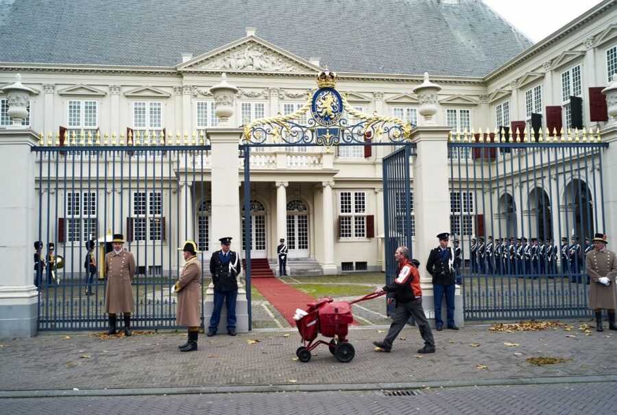 From Amsterdam: Guided Trip to Rotterdam, Delft & The Hague - Who will enjoy this day trip most