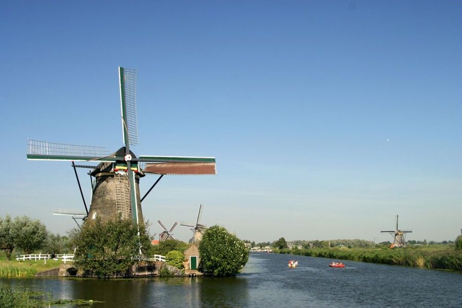 From Amsterdam: Private Day Trip to the Dutch Castles - Muiden Castle and the medieval entrance