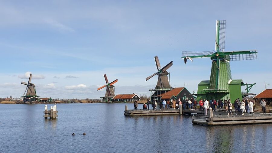 From Amsterdam: Small Group Zaanse Schans and Volendam Tour - Who will enjoy this tour most