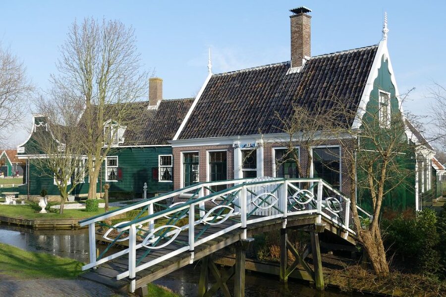 From Amsterdam: Windmills, Volendam, & Marken Private Tour - Is $390 per person a fair price?