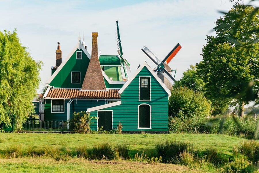 From Amsterdam: Zaanse Schans, Edam, & Marken Full-Day Trip - Wooden shoes, made in front of you