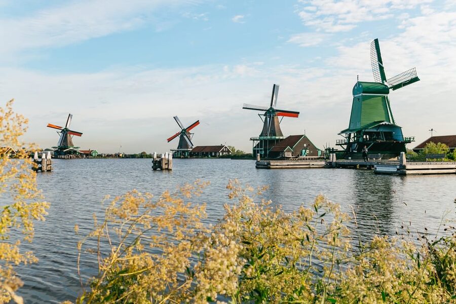 From Amsterdam: Zaanse Schans, Edam, & Marken Full-Day Trip - Volendam: harbor time and Dutch street food