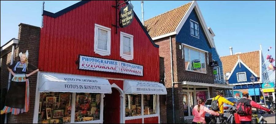 Full-day excursion to Edam, Volendam, and Marken - Stroopwafels and the Taste of Dutch Everyday Life