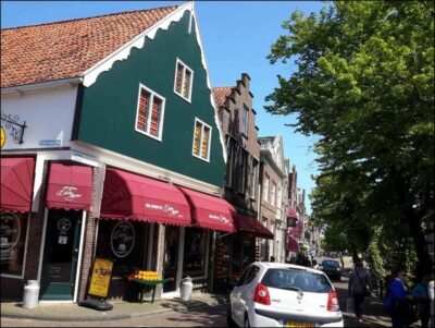 Full-day excursion to Edam, Volendam, and Marken