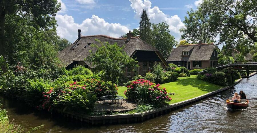 Giethoorm & Exploring the North of The Netherlands Tour - Should you book the Giethoorn and Hasselt tour?