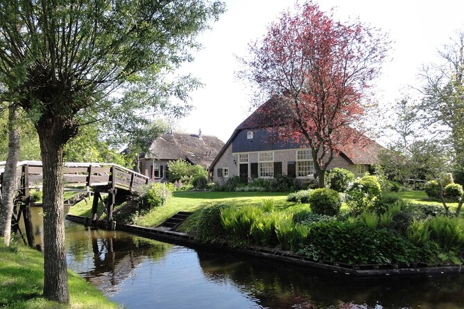 Giethoorn Day Trip from Amsterdam With Cruise and Cheeseplatter - Who will get the most from this tour