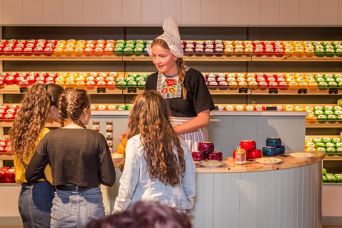 Giethoorn Day Trip from Amsterdam With Cruise and Cheeseplatter - Should you book the Giethoorn day trip?