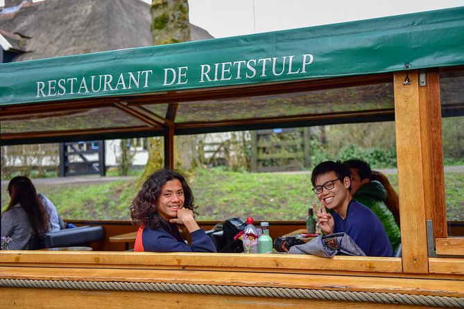 Giethoorn Guided DayTrip from Amsterdam - Walking, lunch, and free time after the cruise