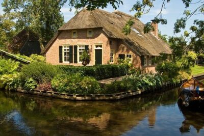 Giethoorn Private Tour & Boat Trip