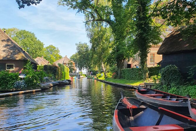 Giethoorn Small-Group Tour from Amsterdam (Max. 8 People) - Walking Giethoorn after the water