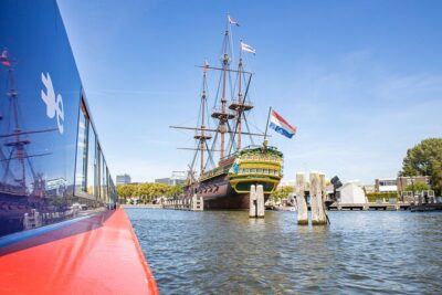 Heineken Experience Amsterdam and Canal Cruise with Snackbox