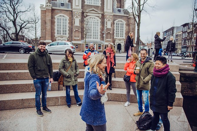 Humans of Amsterdam: Cultural Walking Tour incl. meeting 2 locals - De Wallen beyond the usual photo stop