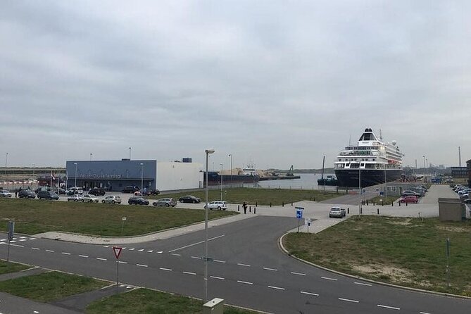 IJmuiden to Amsterdam Private Transfer - Continuing to Schiphol Airport in about half an hour