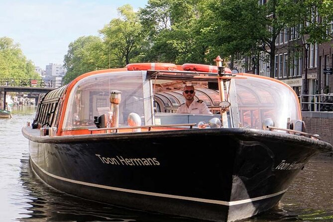Keukenhof, Flower Fields, Volendam and Zaanse Schans Small-Group Tour - Canal cruise or This is Holland?