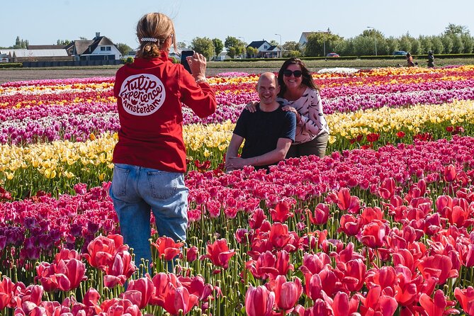 Keukenhof Gardens & Tulip Experience Tour from Amsterdam - The coach ride and practical rhythm