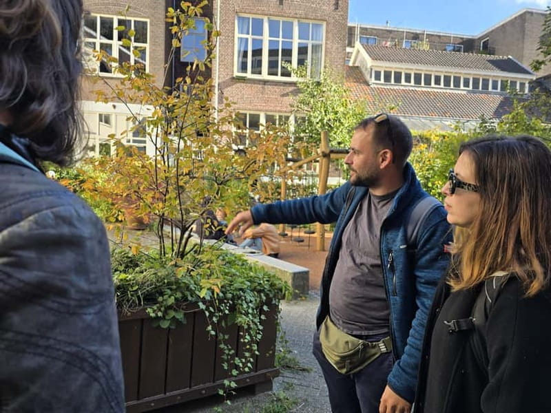 Liberal Amsterdam: Small-Group Walking Tour & Anne Frank VR - The small gifts and local advice