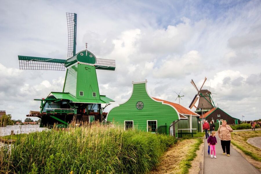 Marken, Volendam and Edam: Private Full-Day Tour - Marken’s lanes, water views, and small museum