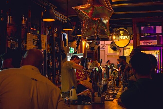New Year's Eve Pub Crawl With Optional Club Entrance - Midnight at Dam Square