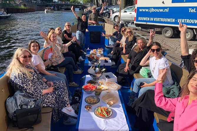 Open Dutch Boat! Silent electric drive. Nice cosy boat ride... - Leaving from Prinsengracht 587